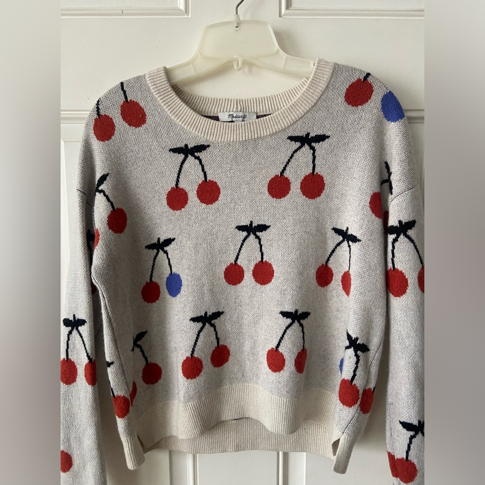 Madewell Cherry Jacquard Sweater. As seen on TV. Size XXS. Oversized.